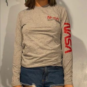 Long sleeve gray NASA tee